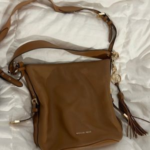 Micheal Kors crossbody